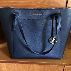 AUTHENTIC Michael kors bag